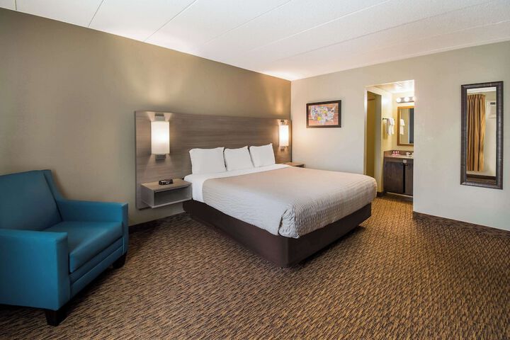 Room 38 of 48
