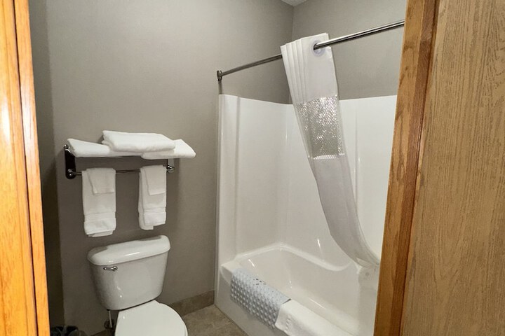 Room 5 of 25