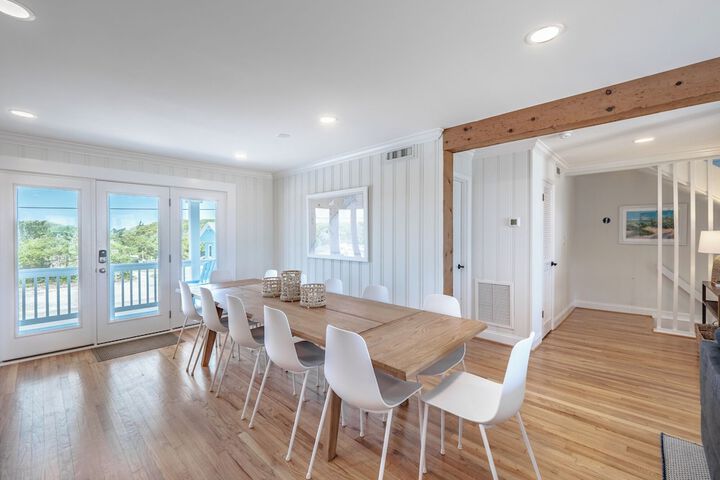 Surfside Cottage by Topsail Realty