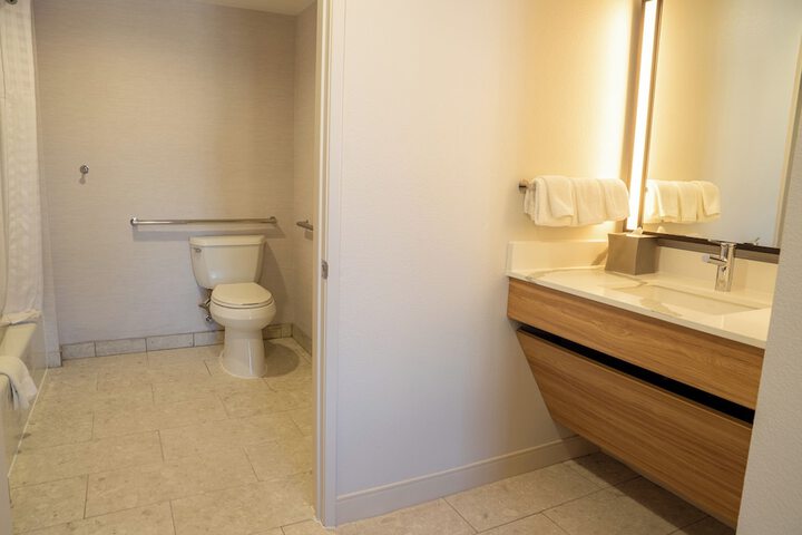 Room 55 of 80
