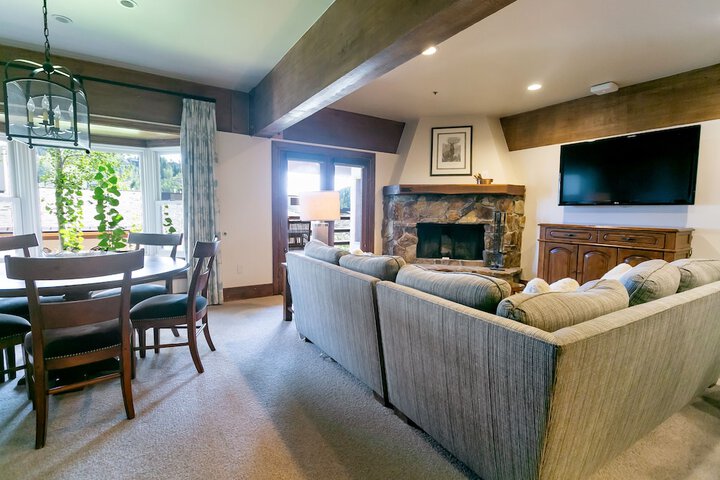 Stein Eriksen Lodge