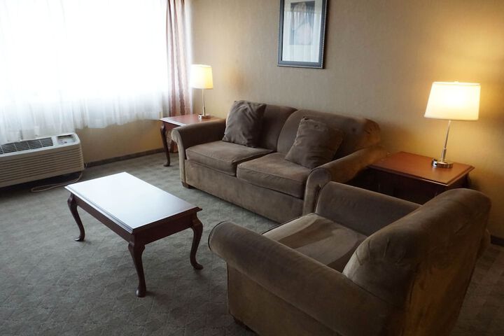 Room 22 of 97