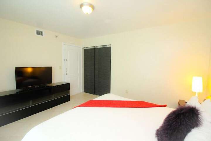 Room 52 of 71