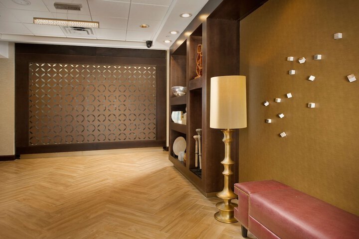 Hotel Interior 8 of 24
