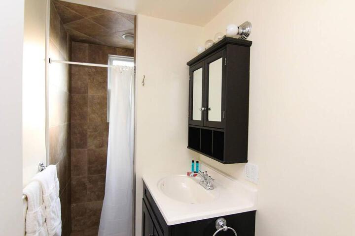 Luxury 3 Bedroom 20 min to Boston, 15min Encore