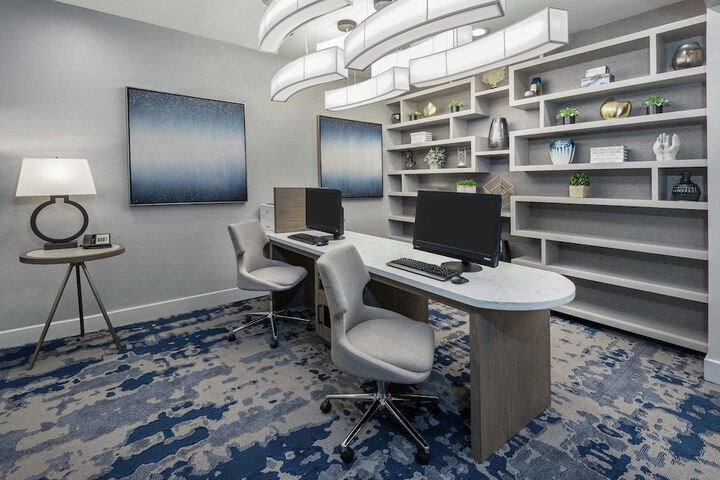 Business Center 47 of 49
