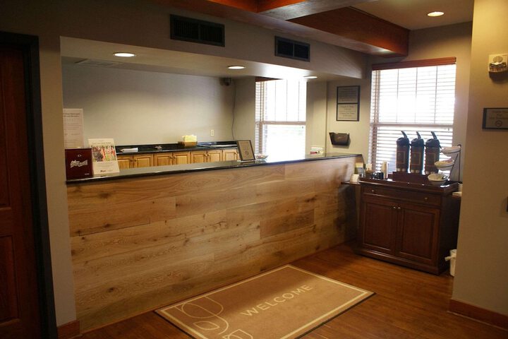 Country Inn & Suites by Radisson Lansing, MI