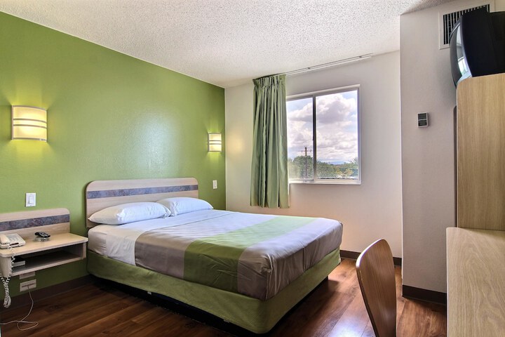 Room 20 of 27