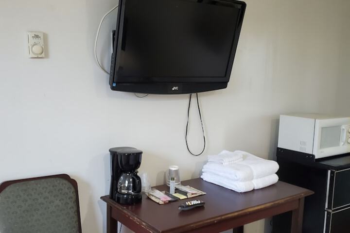 Room 5 of 14