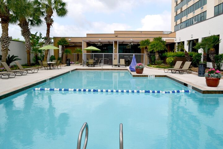 Pool 6 of 27