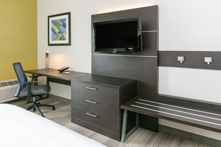Holiday Inn Express Hotel & Suites Seaside-Convention Center by IHG