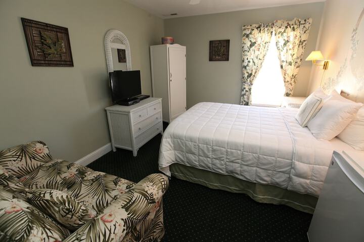 Room 6 of 68