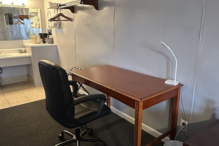Room 12 of 26