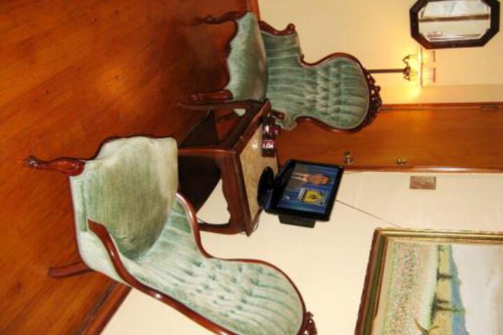 Allas Historical B & B