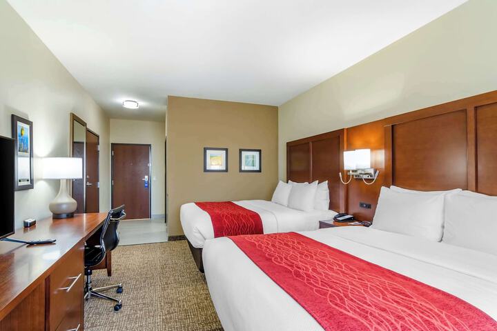 Comfort Inn & Suites Salina North