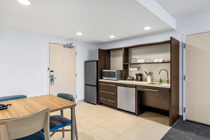 Home2 Suites by Hilton Youngstown West / Austintown