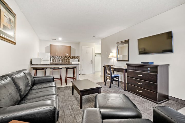 Room 16 of 36