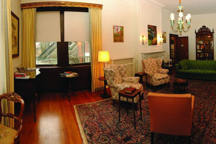 Room 13 of 23