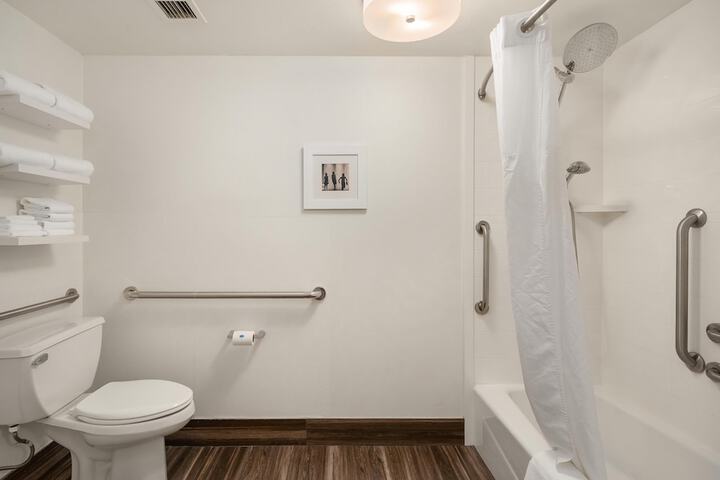 Hampton Inn & Suites Seattle-North / Lynnwood