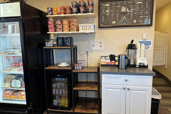 Breakfast/Coffee Service 132 of 159