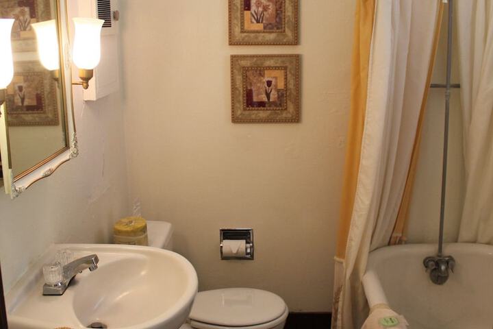 Room 67 of 80
