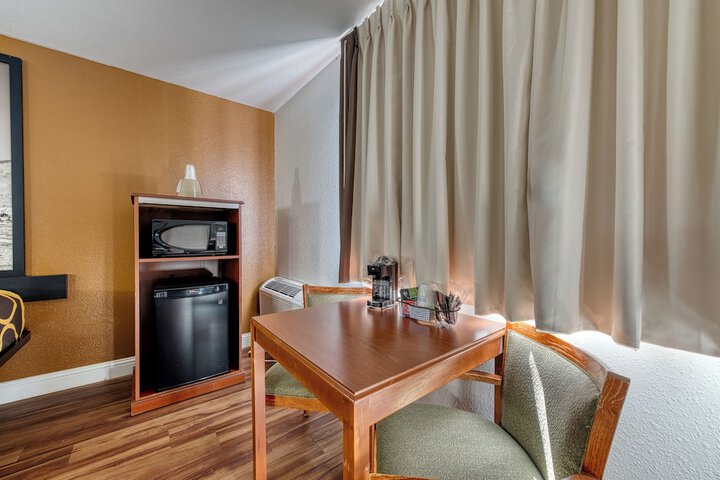 Super 8 by Wyndham Alamosa