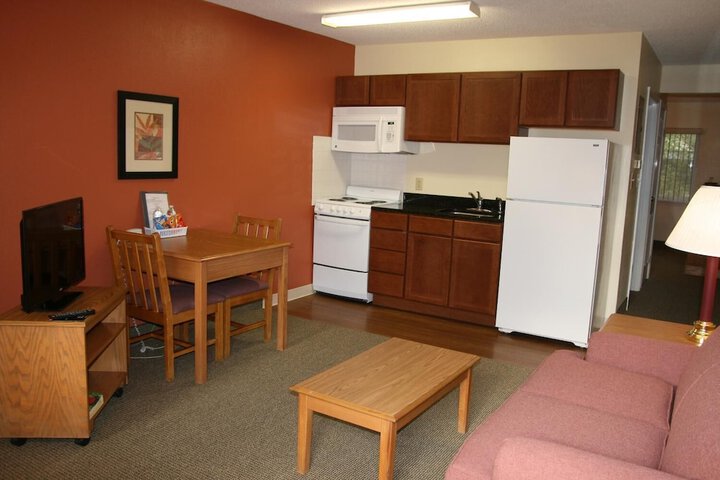 Room 7 of 13