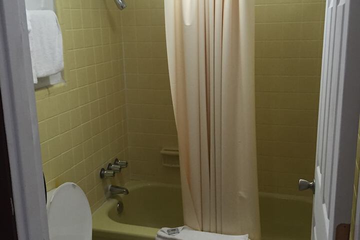 Room 20 of 48