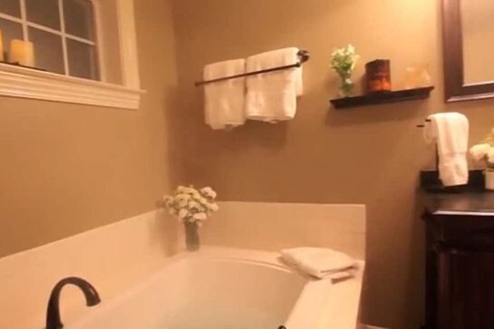 Room 32 of 124