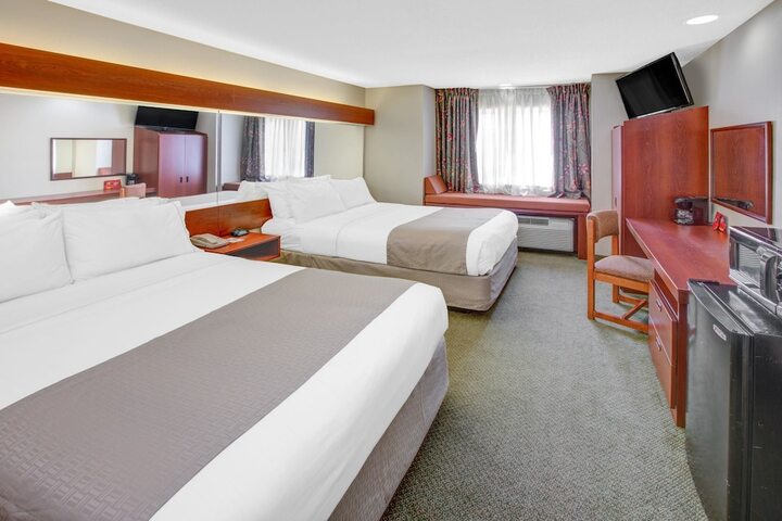Room 8 of 17