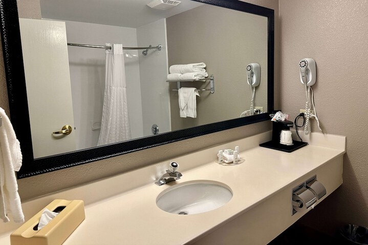 Room 25 of 45