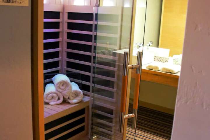 Blue Lakes Inn & Extended Stay