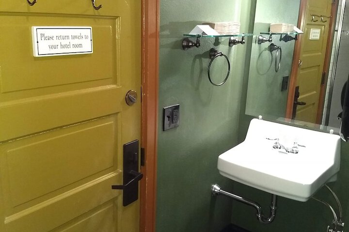 McMenamins Crystal Hotel