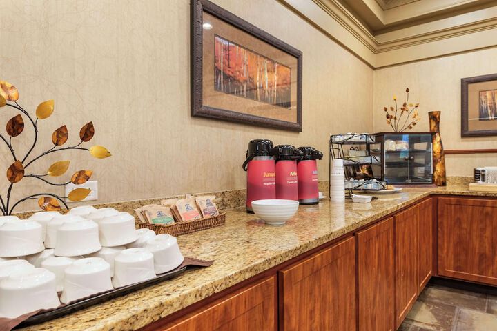 Breakfast/Coffee Service 68 of 73