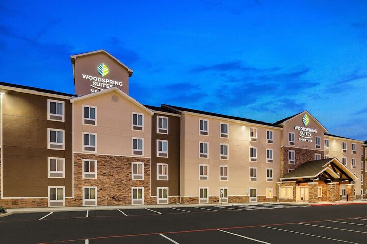 Hotel 3 of 28