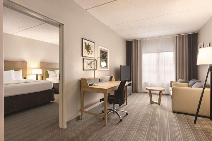 Room 11 of 34