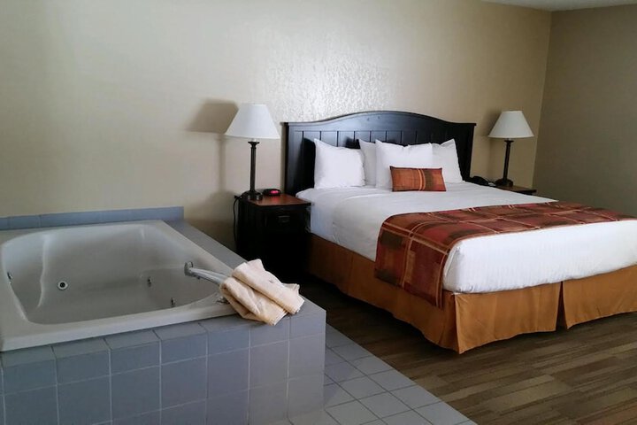 Room 19 of 37