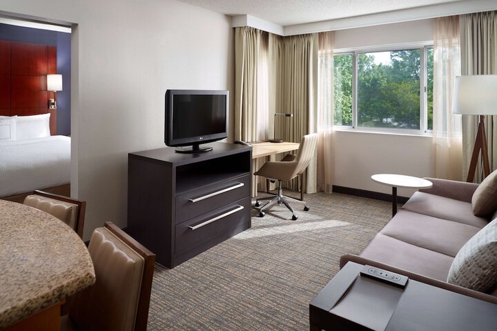 Room 18 of 33