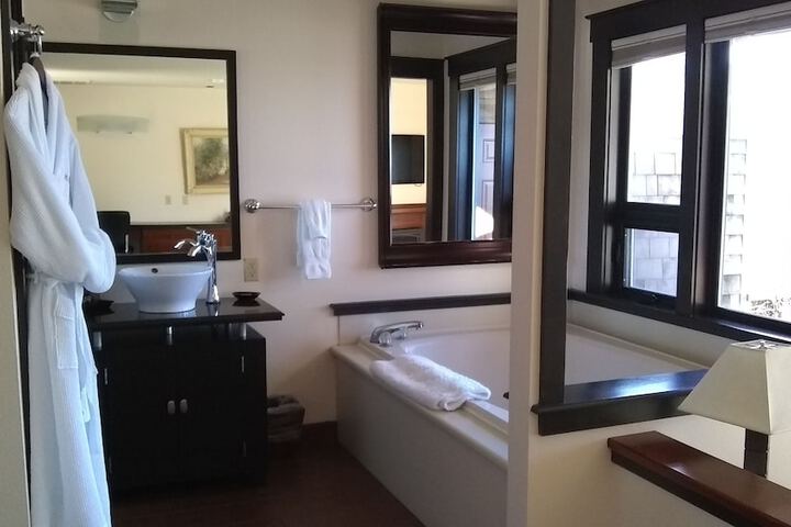 Room 120 of 147