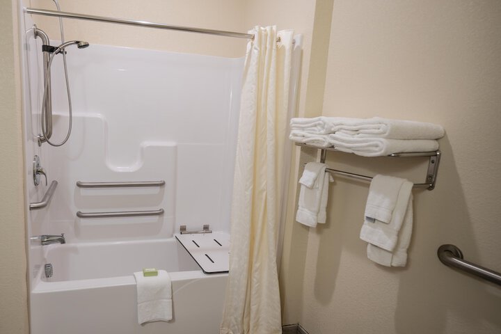 Cobblestone Hotel & Suites - Lamar