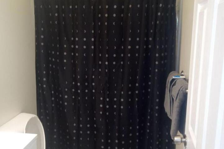 1 bedroom with free parking