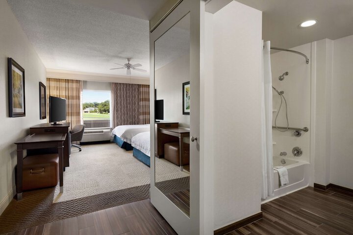 Room 17 of 47