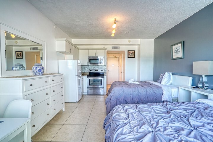Room 71 of 242