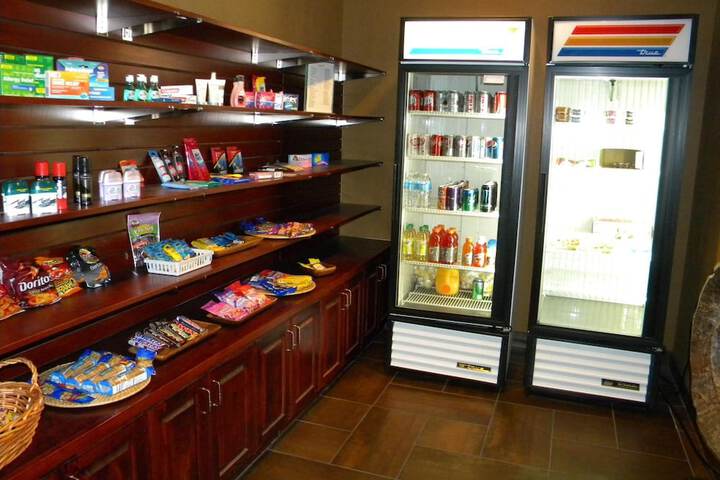Gift Shop 22 of 23