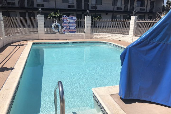 Pool 5 of 37