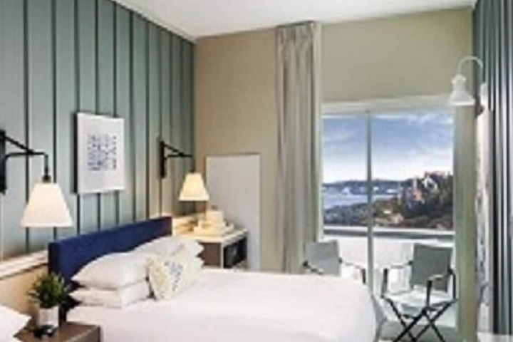 Room 43 of 63