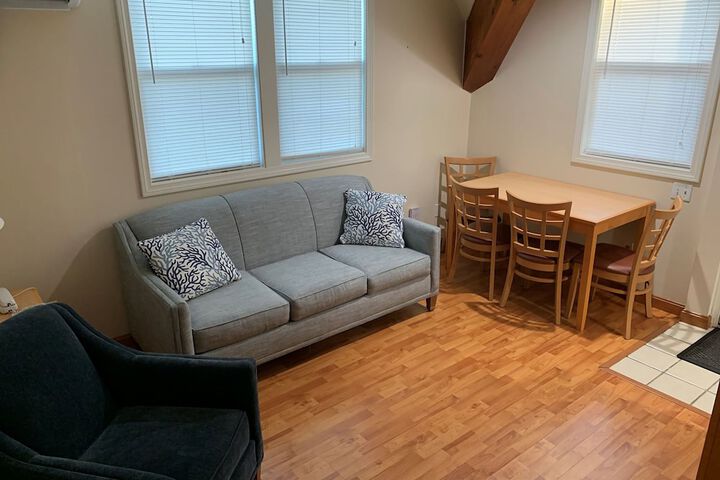 Room 20 of 33
