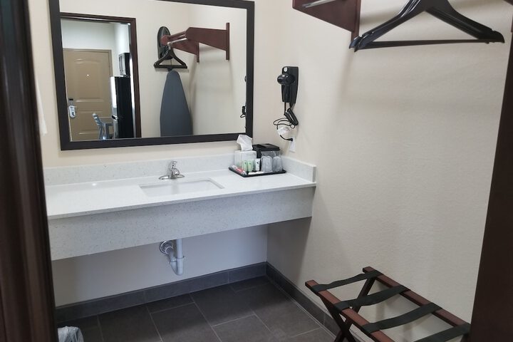 Room 15 of 23