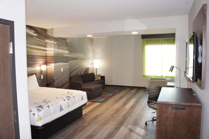 Room 41 of 83