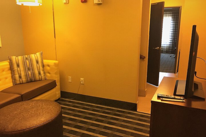 Room 44 of 71
